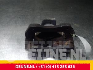 Ford Transit Courier Remklauw (Tang) rechts-voor O53136 foto 3