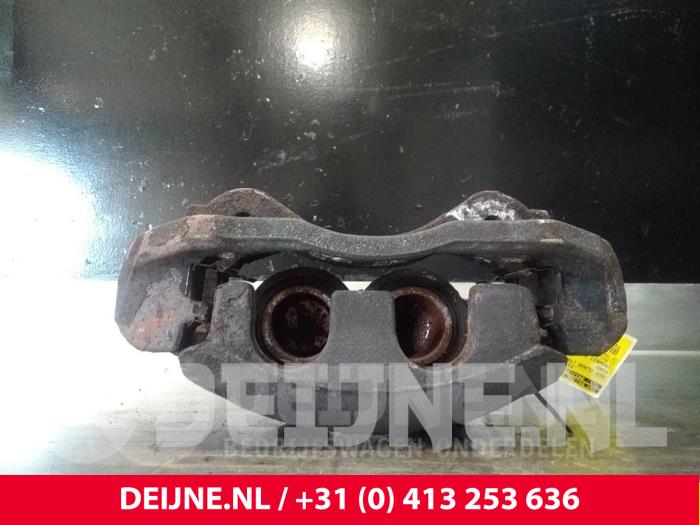 Ford Transit Remklauw (Tang) rechts-voor O53146
