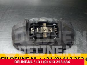 Mercedes C-Klasse Bremszange rechts vorne O53180 foto 4