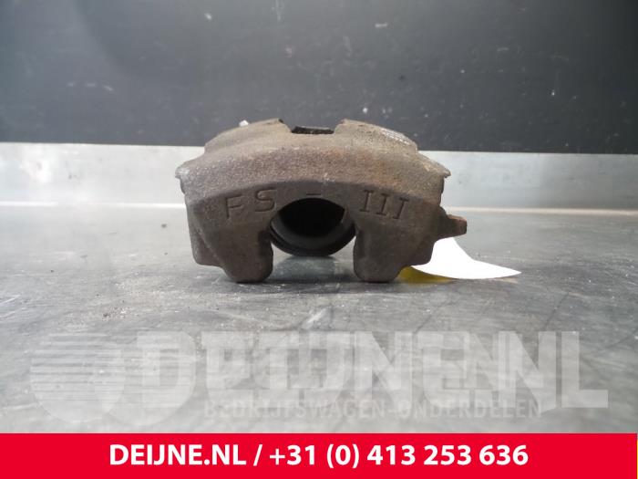 Volkswagen Golf Front brake calliper, right O53268