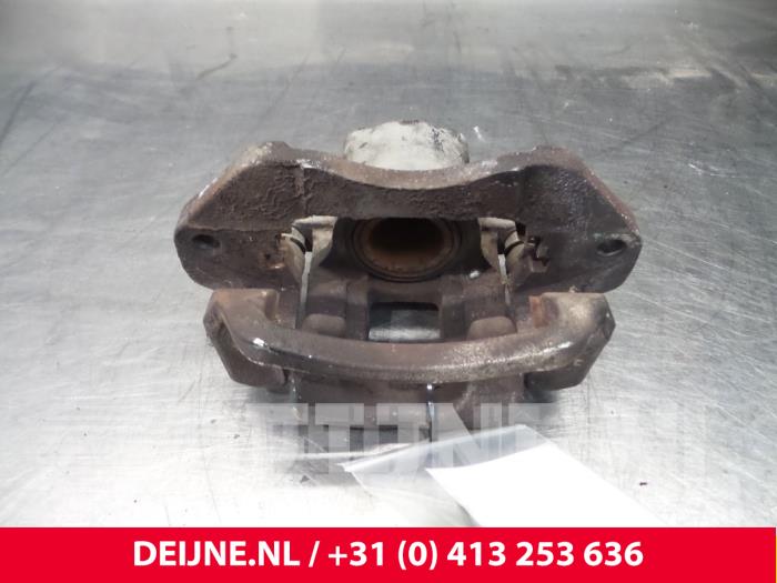 Mitsubishi Canter Remklauw (Tang) rechts-voor O53509