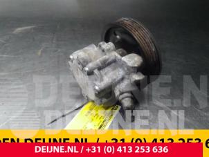 Pomp Servo van een Opel Combo 1.6 CDTI 16V 2012
