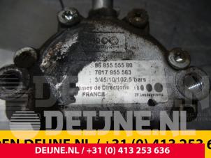 Peugeot Partner Power steering pump O54441 photo 4