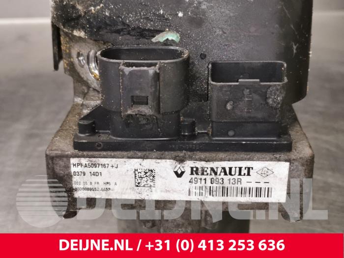 Pomp Servo van een Renault Laguna 2011