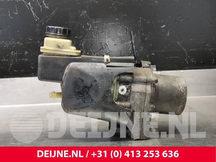 Gebruikte Servopomp Renault Laguna Prijs € 300,00 Margeregeling aangeboden door van Deijne Onderdelen Uden B.V.