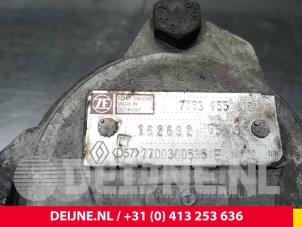 Renault Master Power steering pump O54472 photo 3