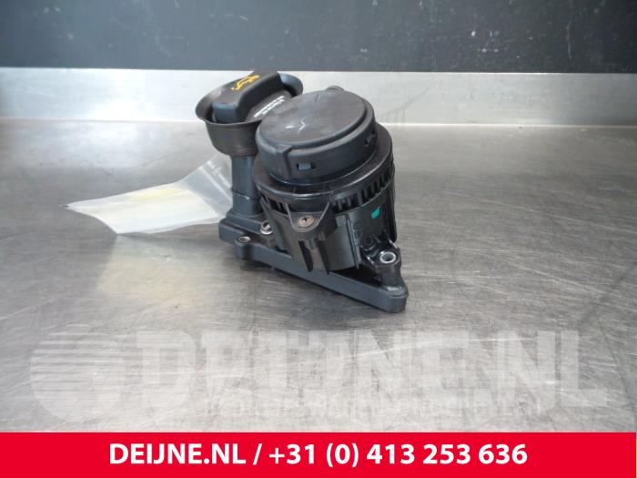 Volkswagen Crafter Oil fill pipe O54497