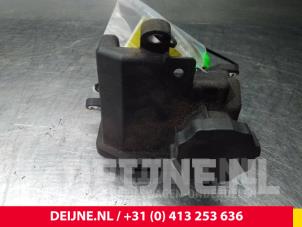 Mercedes Vito Lenkkraftverstärker Ölbehälter O54498 foto 2