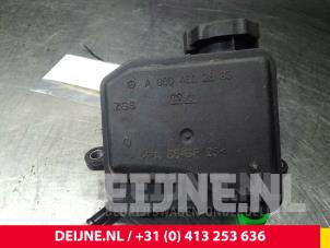 Mercedes Vito Lenkkraftverstärker Ölbehälter O54498 foto 3