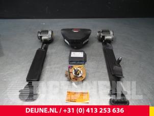 Gebruikte Module + Airbag Set Fiat Doblo Cargo (263) 1.3 MJ 16V DPF Euro 5 Prijs € 363,00 Inclusief btw aangeboden door van Deijne Onderdelen Uden B.V.
