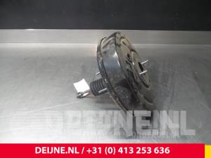 Gebruikte Rembekrachtiger Renault Trafic New (FL) Prijs € 72,60 Inclusief btw aangeboden door van Deijne Onderdelen Uden B.V.