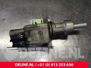 Mercedes Vito Hauptbremszylinder O55700 foto 4