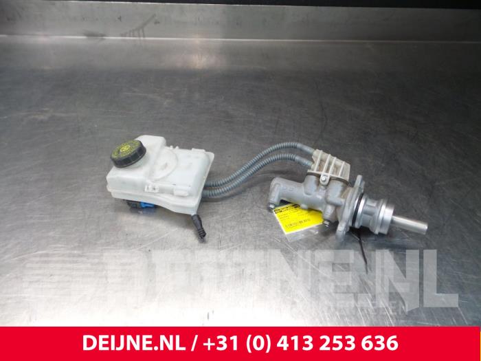 Mercedes Vito Hoofdremcilinder O55707