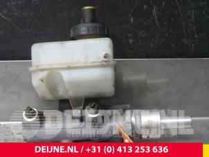 Opel Movano Hoofdremcilinder O55733 foto 3