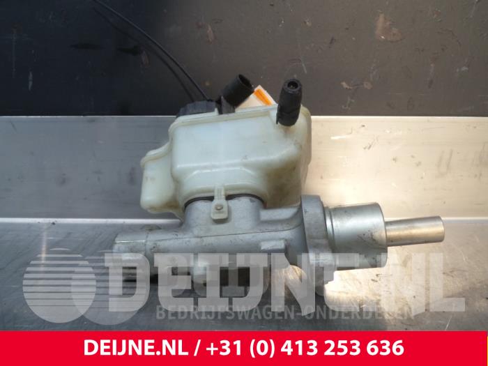 Volkswagen Caddy Hauptbremszylinder O55784