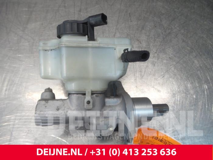 Gebruikte Hoofdremcilinder Volkswagen Caddy III (2KA,2KH,2CA,2CH) 2.0 Ecofuel Prijs € 12,10 Inclusief btw aangeboden door van Deijne Onderdelen Uden B.V.