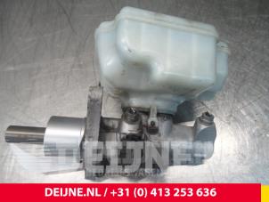Volkswagen Caddy Hoofdremcilinder O55788 foto 2