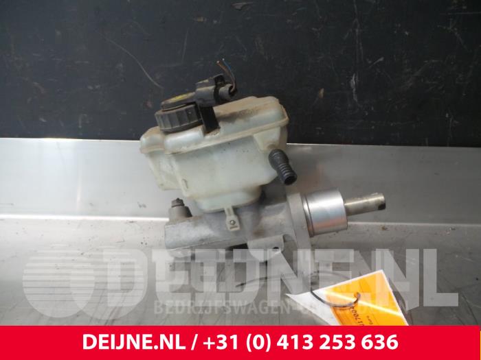 Volkswagen Caddy Hauptbremszylinder O55795