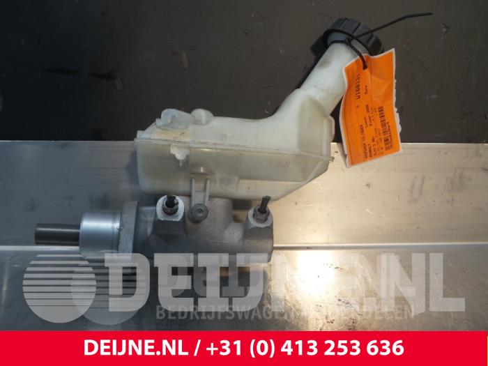 Renault Clio Hoofdremcilinder O55907
