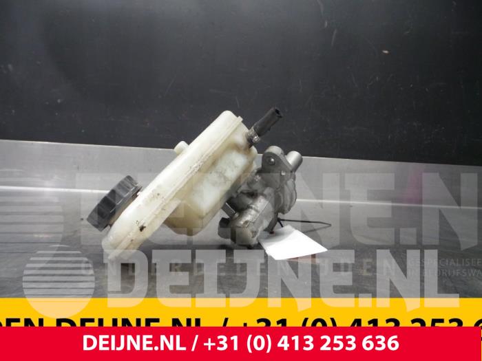 Renault Kangoo Hoofdremcilinder O55911