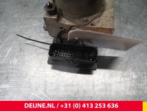 Gebruikte ABS Pomp Ford Transit Prijs € 24,20 Inclusief btw aangeboden door van Deijne Onderdelen Uden B.V.