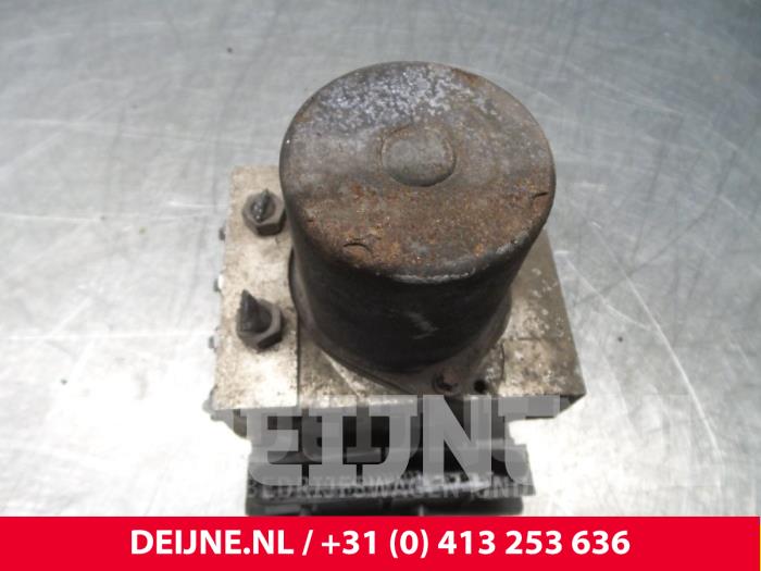 Gebruikte ABS Pomp Ford Transit Prijs € 18,15 Inclusief btw aangeboden door van Deijne Onderdelen Uden B.V.