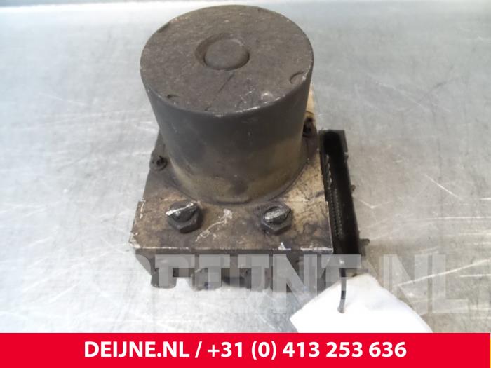Gebruikte ABS Pomp Ford Transit Prijs € 108,90 Inclusief btw aangeboden door van Deijne Onderdelen Uden B.V.