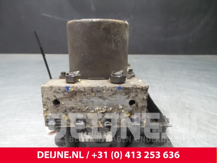 Gebruikte ABS Pomp Ford Transit Prijs € 181,50 Inclusief btw aangeboden door van Deijne Onderdelen Uden B.V.