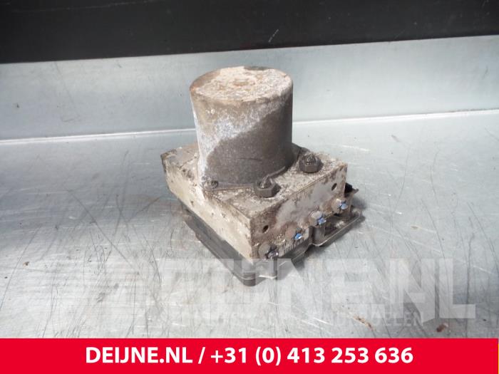 Gebruikte ABS Pomp Ford Transit Prijs € 84,70 Inclusief btw aangeboden door van Deijne Onderdelen Uden B.V.