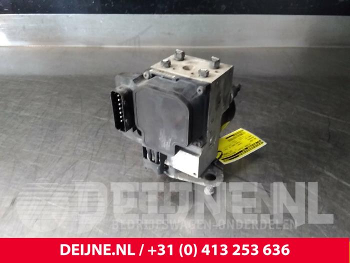 Mercedes Vaneo ABS pump O56084
