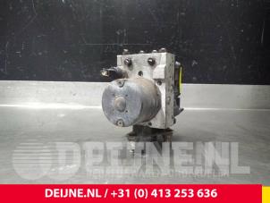 Mercedes Vito ABS Pumpe O56113 foto 2
