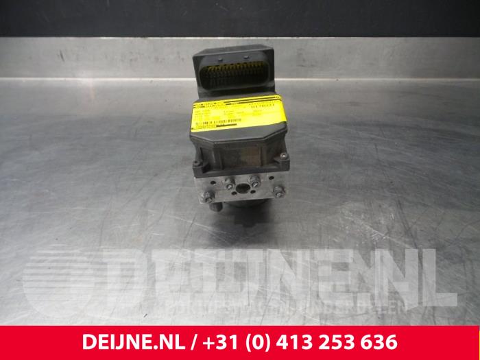 Mercedes Vito ABS Pumpe O56114