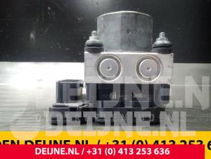 Mercedes Citan ABS Pomp O56140 foto 3