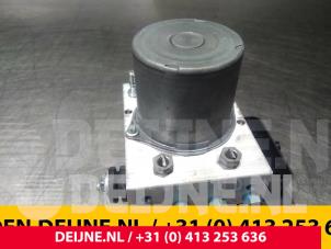 Mercedes Vito ABS Pomp O56145 foto 3