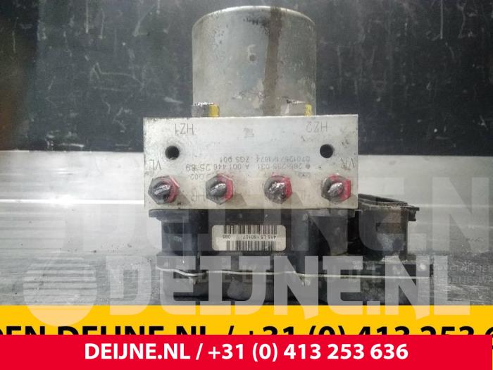 Mercedes Sprinter ABS Pomp O56151