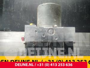 Mercedes Sprinter ABS Pumpe O56151 foto 2