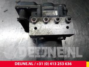 Mercedes Sprinter ABS pump O56157 photo 2