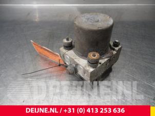 Opel Vivaro ABS Pumpe O56189 foto 3