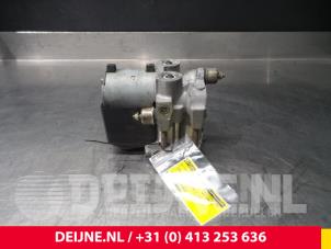 Gebruikte ABS Pomp Volkswagen Transporter Prijs € 151,25 Inclusief btw aangeboden door van Deijne Onderdelen Uden B.V.