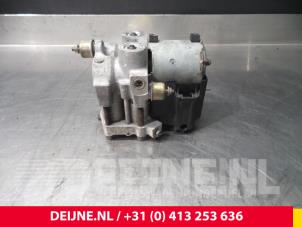Volkswagen Transporter ABS pump O56309 photo 3
