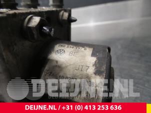 Volkswagen Caddy ABS Pumpe O56329 foto 3