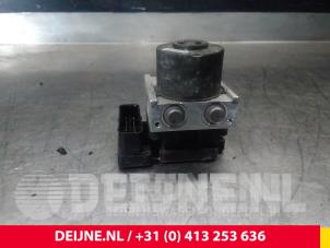 Volkswagen Caddy ABS Pomp O56336 foto 3