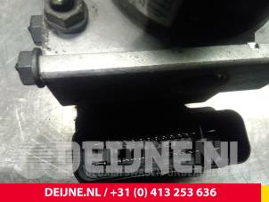 Volkswagen Caddy ABS Pomp O56336 foto 2