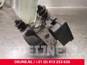 Volkswagen Caddy ABS pump O56337 photo 2