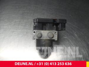 Volkswagen Caddy ABS Pomp O56358 foto 2