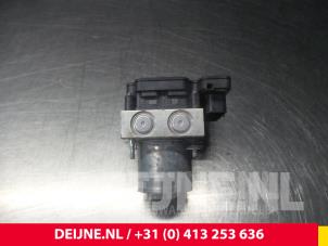 Gebruikte ABS Pomp Volkswagen Crafter Prijs € 242,00 Inclusief btw aangeboden door van Deijne Onderdelen Uden B.V.
