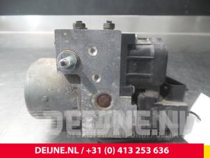 Gebruikte ABS Pomp Fiat Scudo (220Z) 2.0 JTD Prijs € 90,75 Inclusief btw aangeboden door van Deijne Onderdelen Uden B.V.