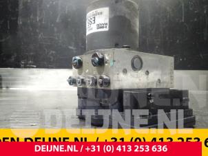Hyundai H300 ABS Pomp O56484 foto 2