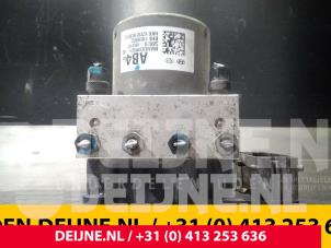 Hyundai H300 ABS Pumpe O56485 foto 2