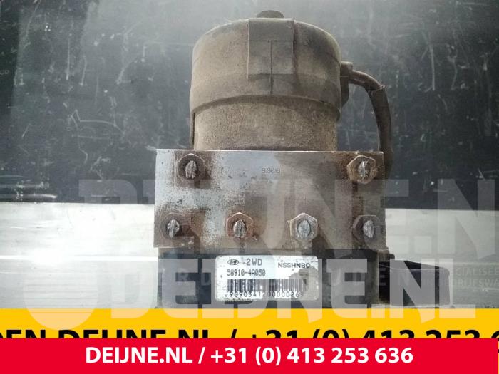 Gebruikte ABS Pomp Hyundai H200 Prijs € 90,75 Inclusief btw aangeboden door van Deijne Onderdelen Uden B.V.